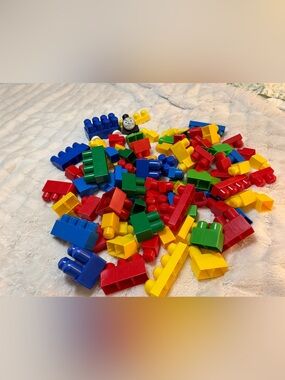 Mega Bloks Classic Big-Block Building Set - 99 Pieces Multicolor